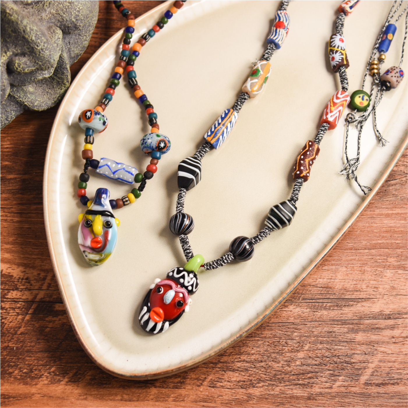 风暖鸟声碎，日高花影重。原创手作编织腓尼基娃娃老琉璃项链孤品