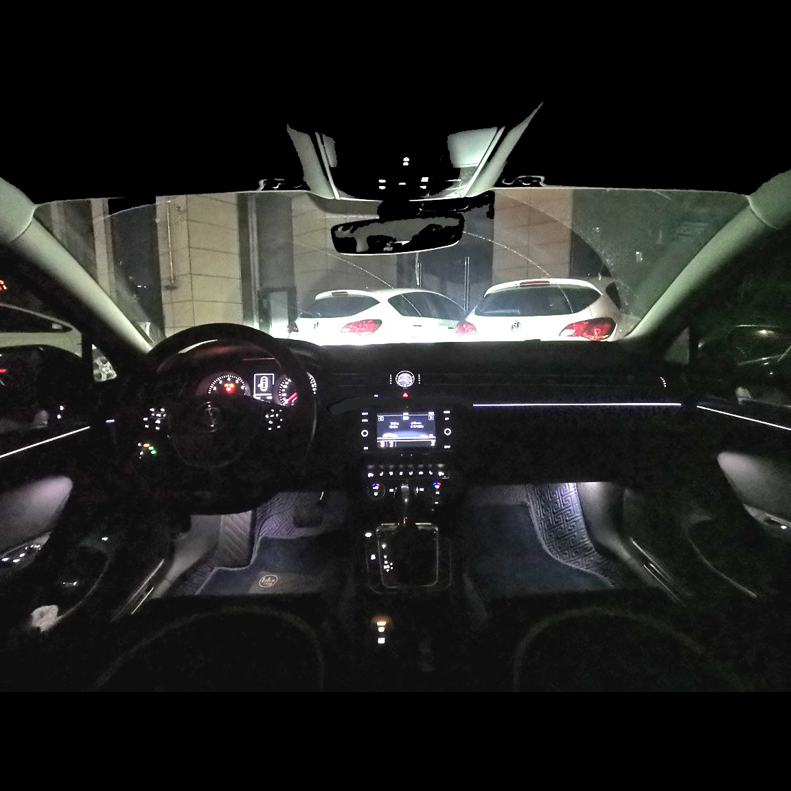 适用新迈腾仪表台氛围灯原车中控台灯条豪华替换式原厂饰条带线束