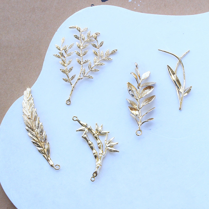 铜材质KC金保色树叶吊坠