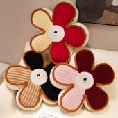 太阳花抱枕毛绒靠垫沙发客厅榻榻米坐垫靠枕女生宿舍床上睡觉枕头