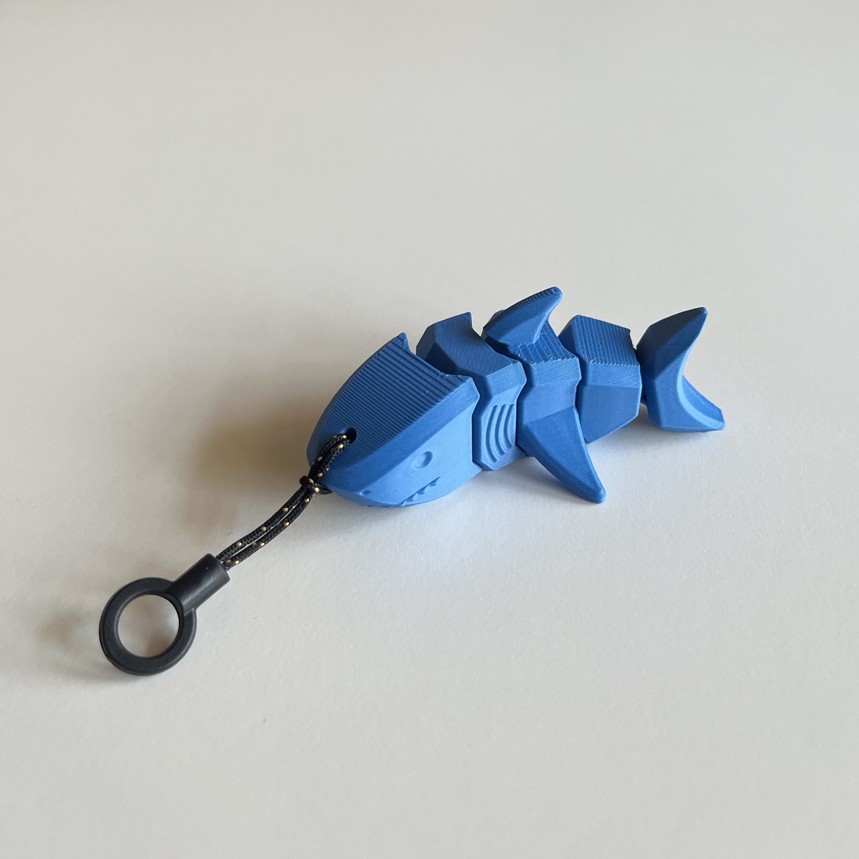 Q版小鲨鱼关节可动背包挂件babyshark潜水游泳钓鱼佬永不空军挂坠图片