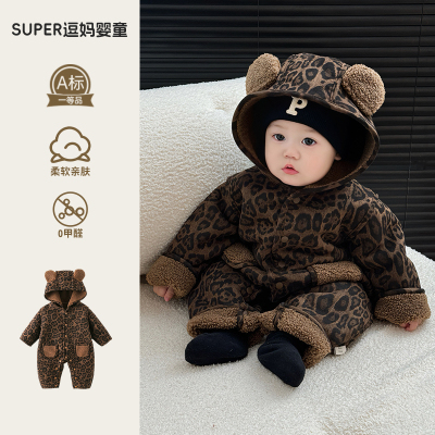 婴幼儿冬装外出服百天宝宝衣服网红洋气婴儿可爱卡通加厚连体服冬