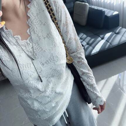 小性感v领蕾丝衫 大码女装胖mm2024年秋装冬装新款长袖打底衫t恤