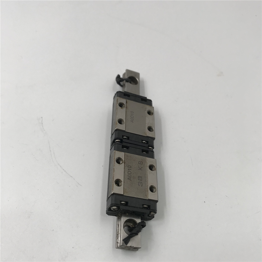 THK导轨双滑块 SRS9M  A0D10实拍