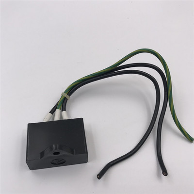 SURGE PROTECTOR R.A.V-781BWZ-2A  250V 2500A 20US实拍