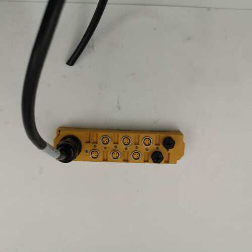 拆机TURCK总线模块1-800-544-7769/VB803M 实物图