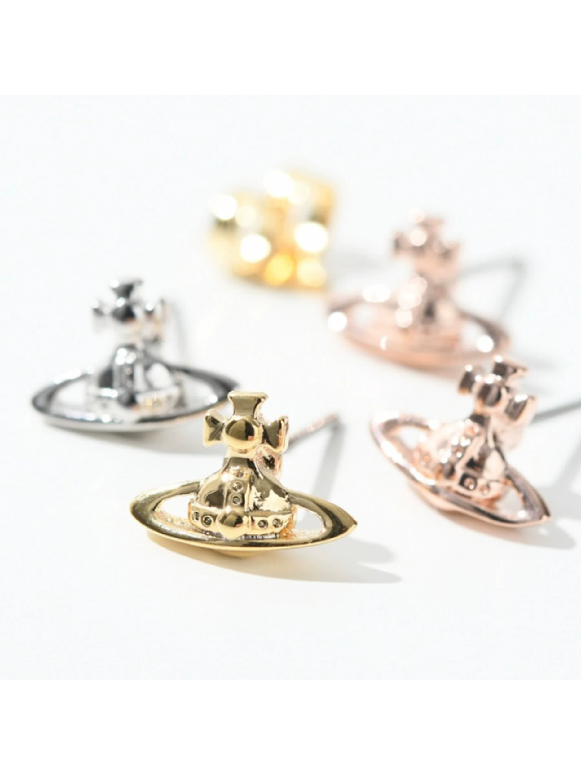Япония покупкаVivienne Westwood Queen Mother West Simple Saturn Earrings Men's Lorelei