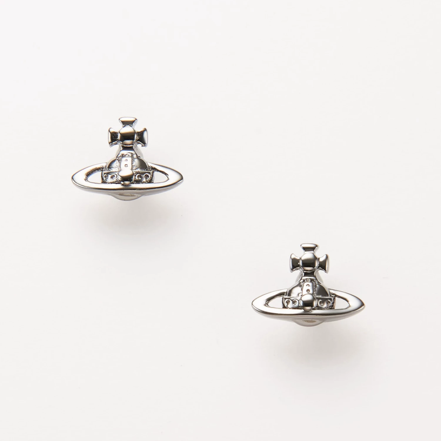 Япония покупкаVivienne Westwood Queen Mother West Simple Saturn Earrings Men's Lorelei