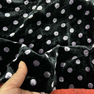 黑底粉色波点真丝绒桑蚕丝绒布料吊带半身连衣裙旗袍上衣裤子面料