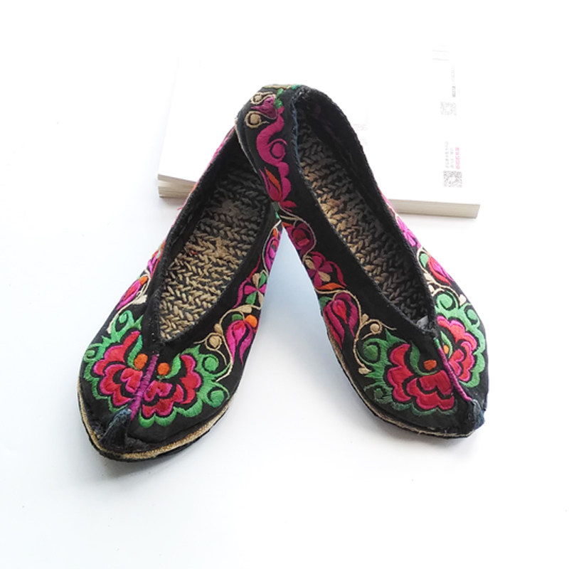 尖头纯手工绣花鞋丝线绣彝族翘头鞋满花精品收藏老绣鞋36码半真品