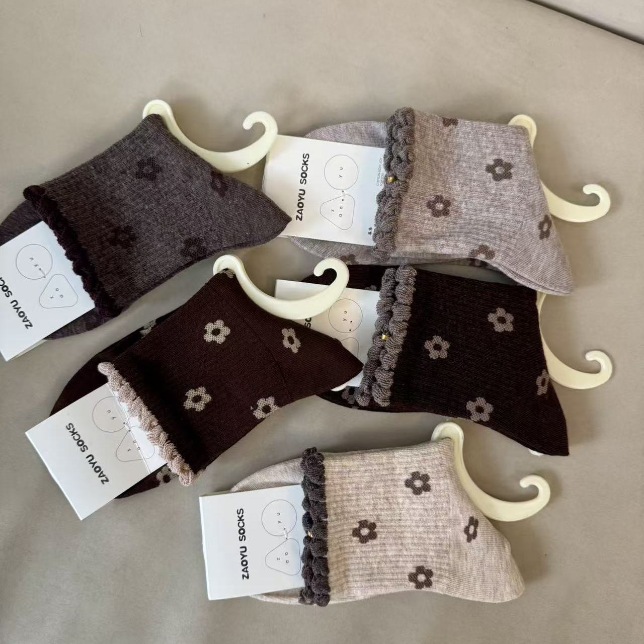 MISS RUILI 定制 2025新款韩系甜美花朵木耳边保暖中筒袜F1468