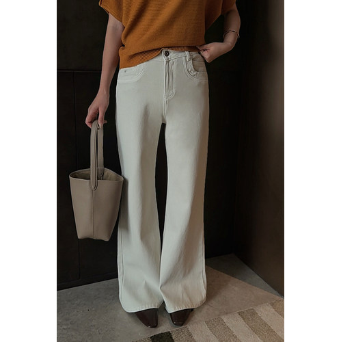 MISS RUILI定制   新款秋款极简风超好看百搭白色微喇牛仔裤F2497