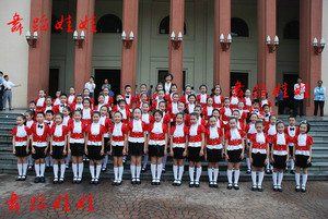 新款特价儿童舞蹈服/演出服大合唱服装表演服 小学生中学生朗诵服