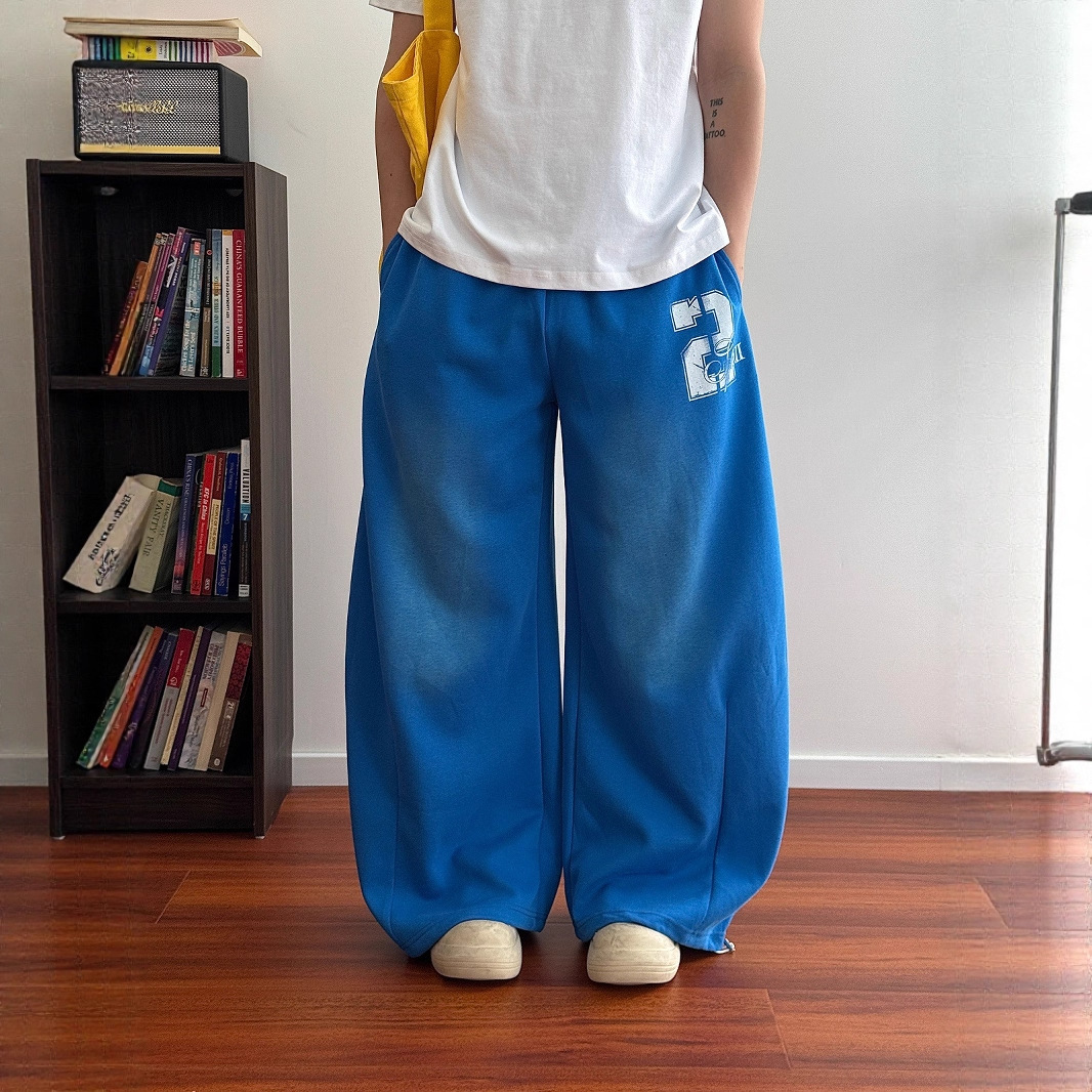 19studio WAYNEPRINCE慵懒风数字印花蓝色休闲裤男阔腿弯刀卫裤潮