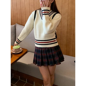 毛衣女秋冬新款打底少女都喜欢套头上衣线衫外套显瘦学院长袖V领