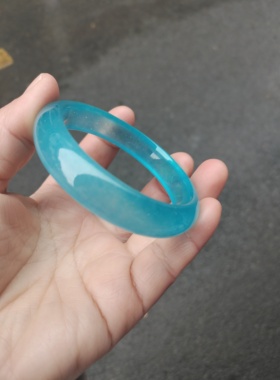 天然冰种海蓝宝蓝水扁条玉镯石英岩玉石手镯玉镯子女款