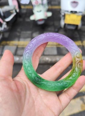 春三彩石英岩玉精雕时来运转仿古龙纹祥云手镯雕花山水圆条玉石女