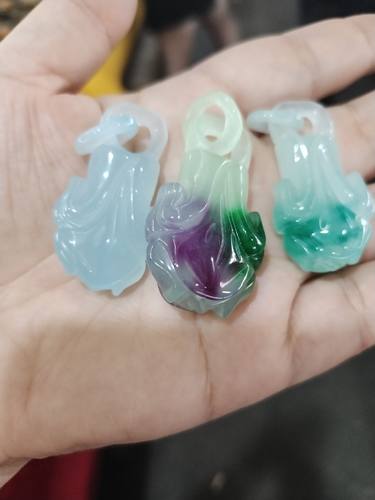 7000年三彩春彩缅甸翡翠玉石白菜百财吊坠聚财纳福男女挂件项链