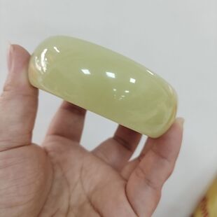 加宽青白玉手镯女款仿真玉手镯新疆和田外蒙加宽轮胎玉镯子58—62