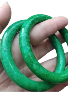 厂家直销原矿南非老料中条草绿色舒俱来精雕俏色手镯女款苏纪石