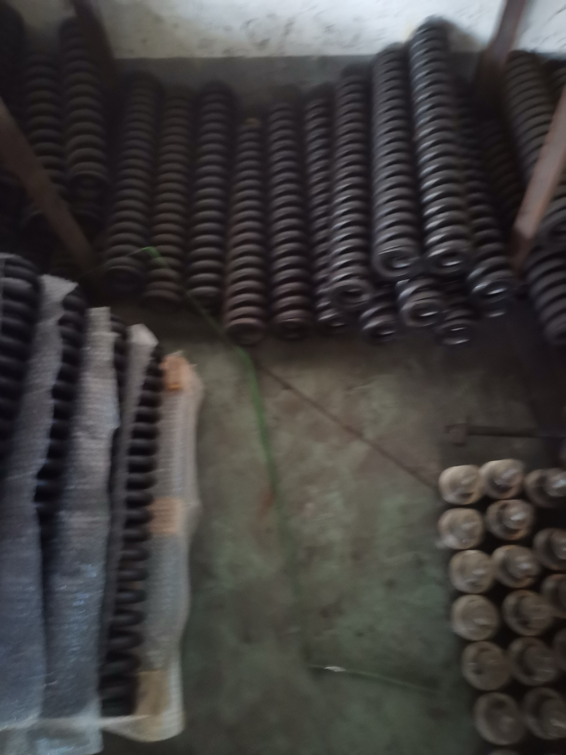 供应各类定型机轨道弹簧 力根定型机轨道弹簧 日星定型机轨道弹簧