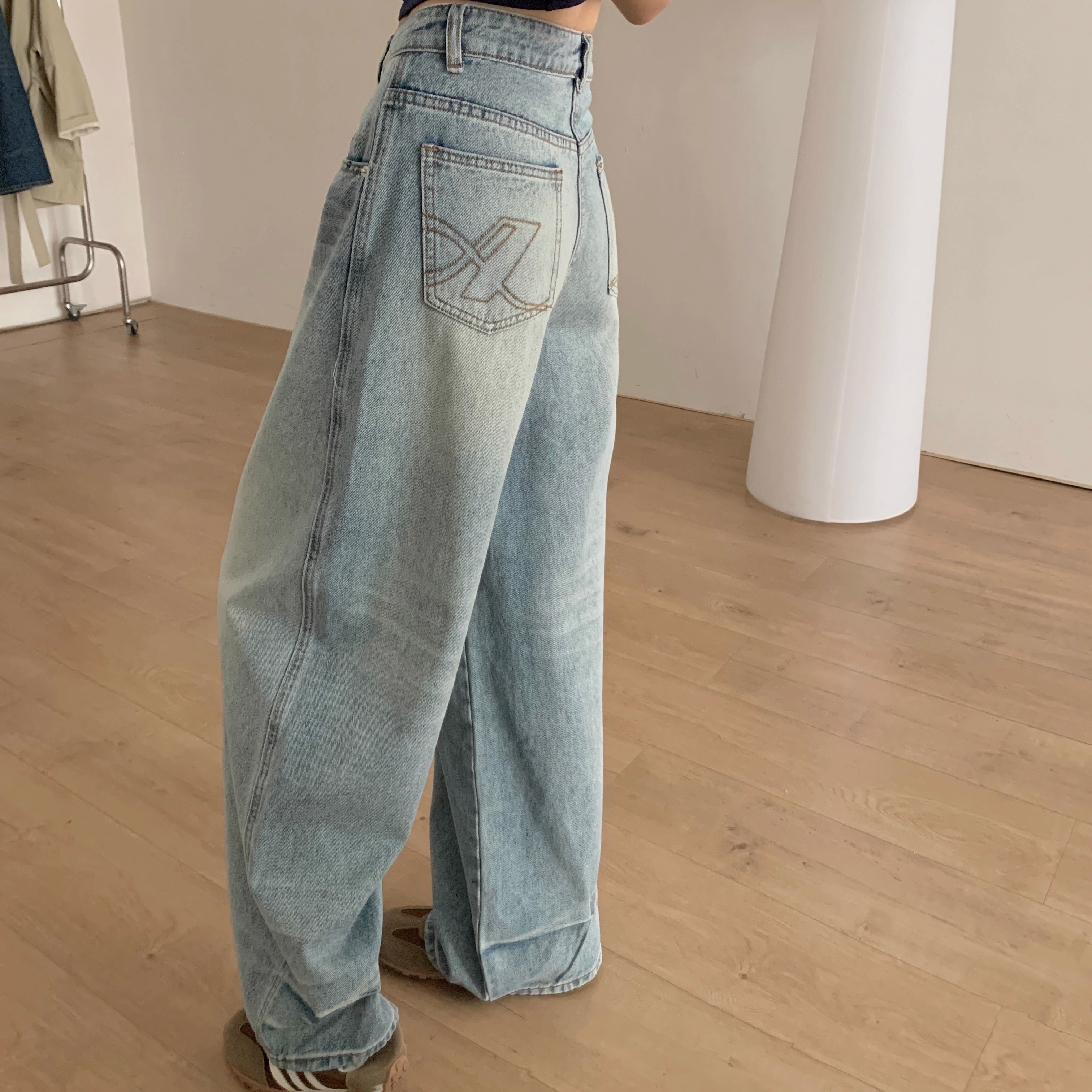 2025秋季新款显瘦直筒阔脚宽松拖地牛仔裤长裤复古重水洗做旧