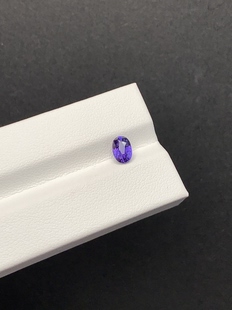 1.01克拉 斯里兰卡天然无烧长春花色紫蓝宝石（0102）