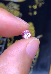 1210 蔷薇粉 坦桑尼亚天然无烧马亨盖尖晶石 1.04克拉