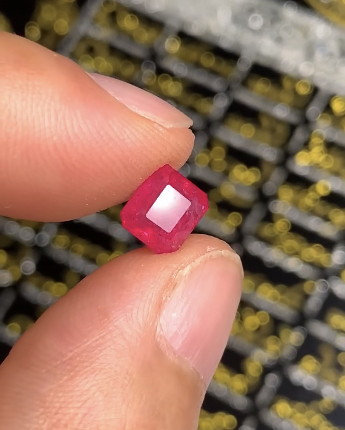 1.9克拉 坦桑尼亚天然无烧尖晶石 （1127）