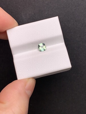 0.51克拉 斯里兰卡天然无烧莫奈花园色蓝宝石 （0125）