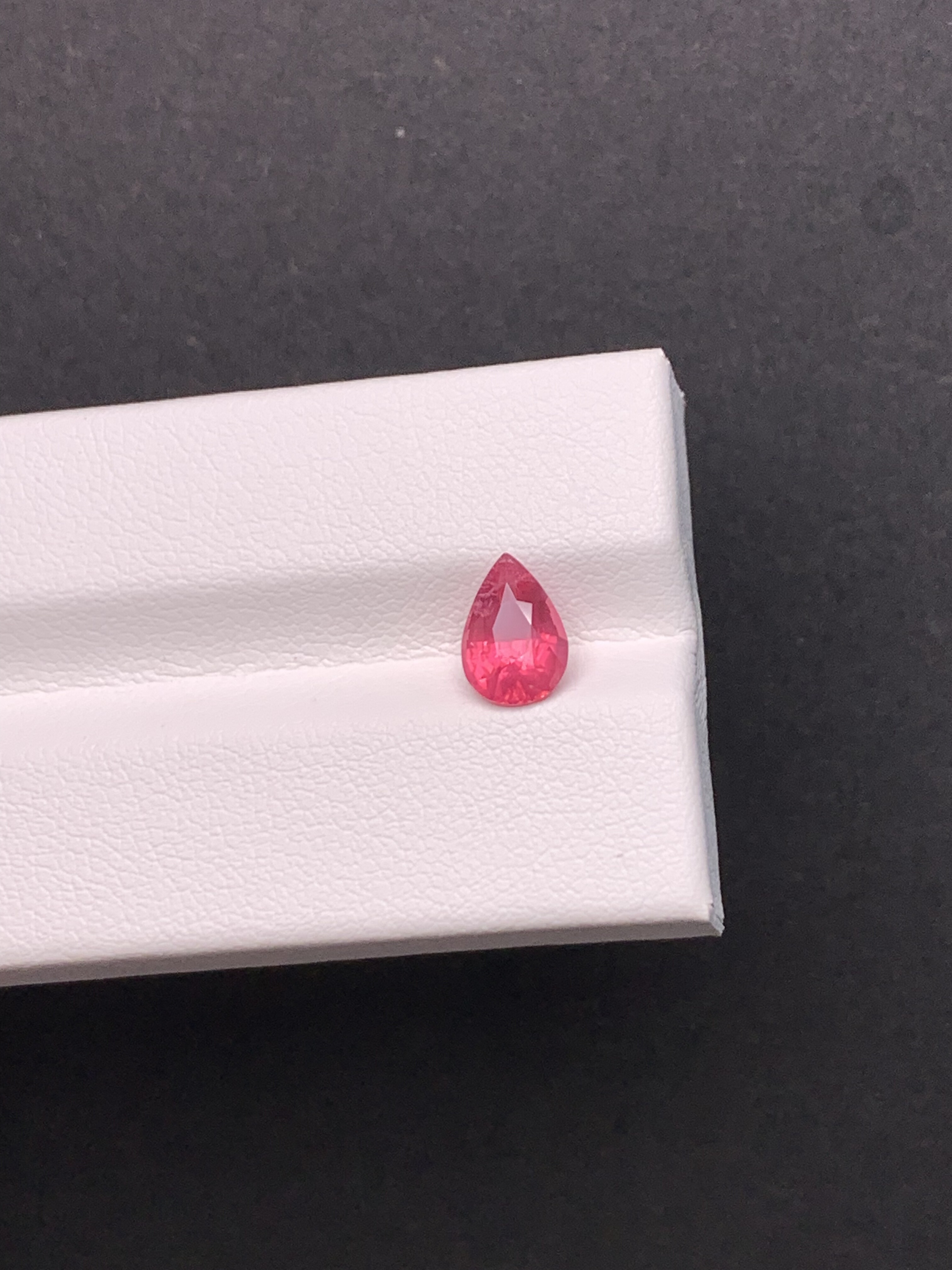 1.11克拉 坦桑尼亚天然无烧马亨盖尖晶石 莲花色 （1123）