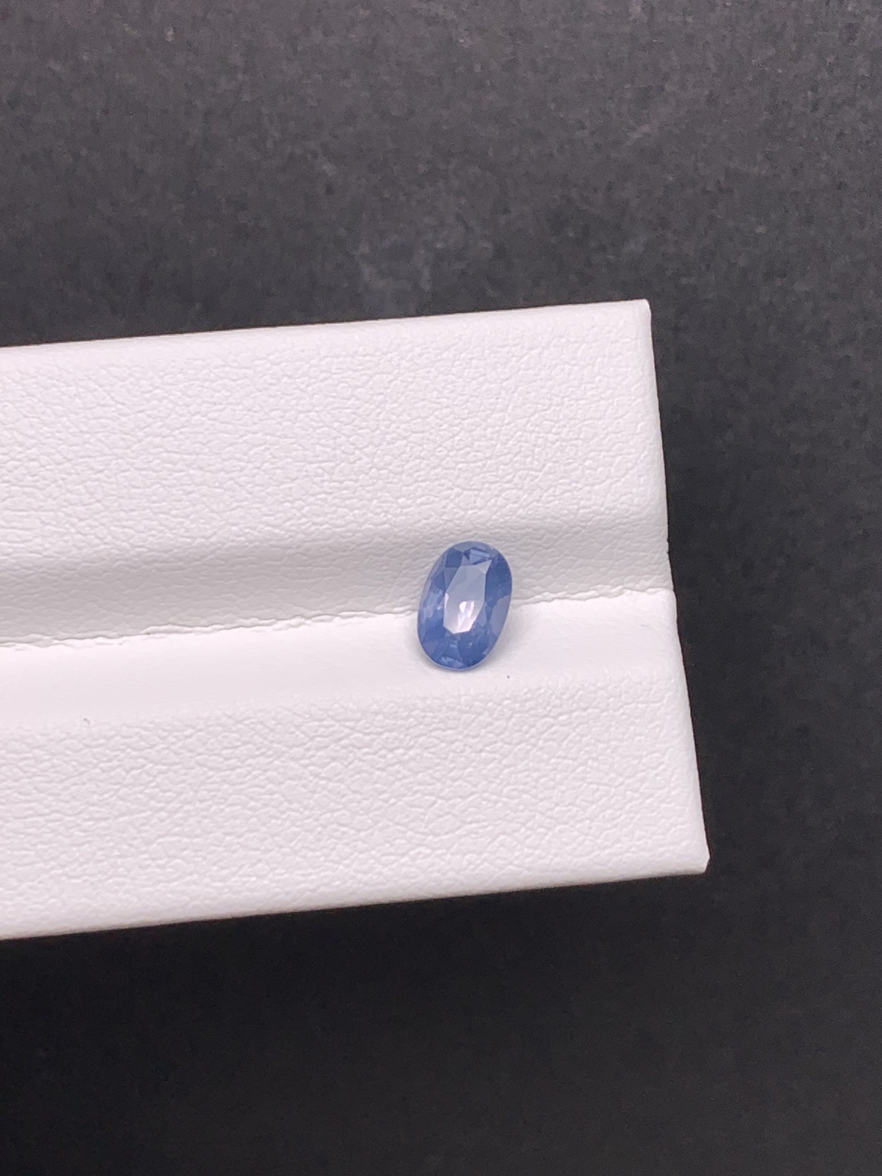 0.81克拉 坦桑尼亚天然无烧钴蓝色尖晶石 奶蓝色（1104）