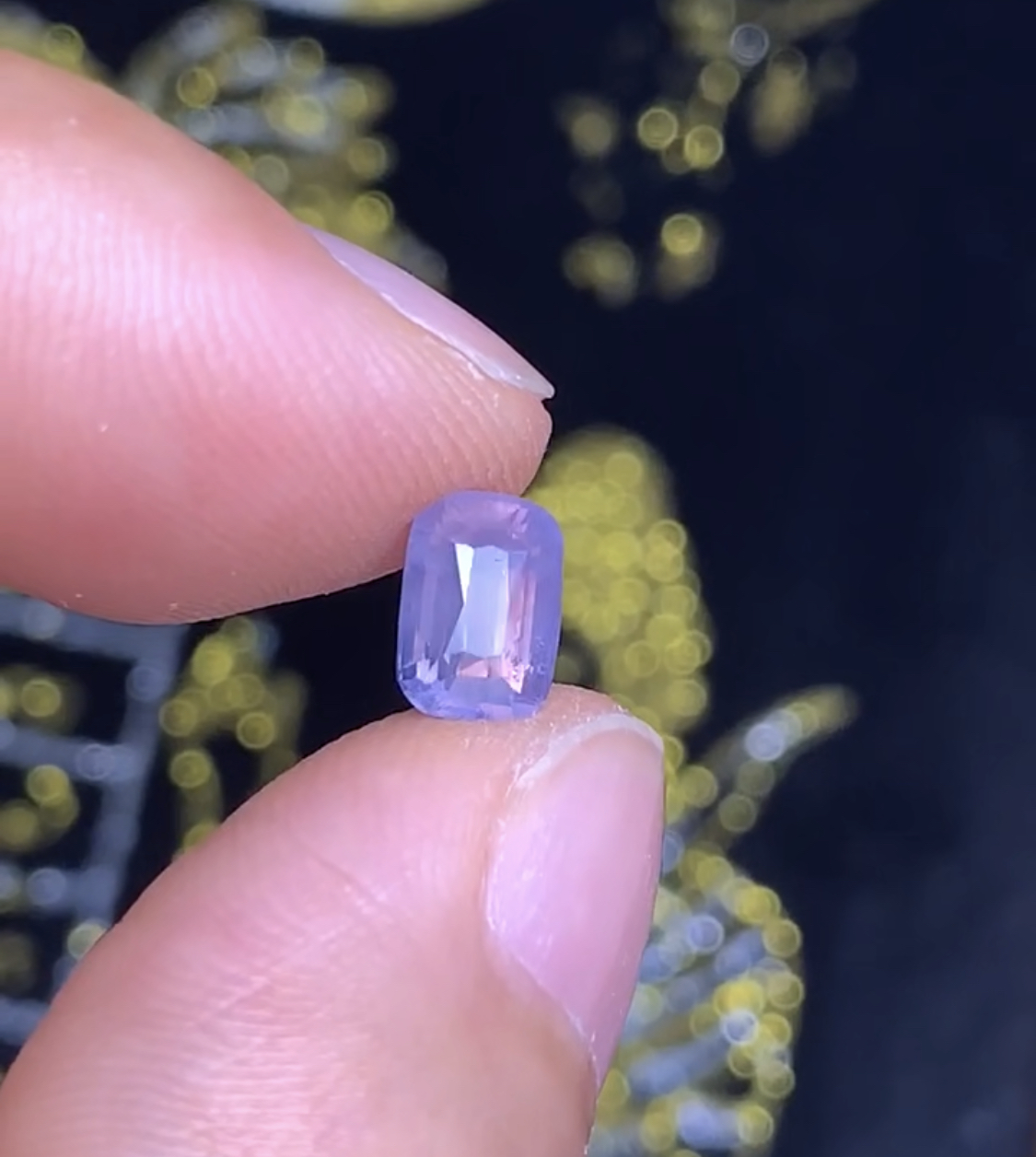 1.61克拉 坦桑尼亚天然无烧梦幻薰衣草紫色尖晶石 （1203）