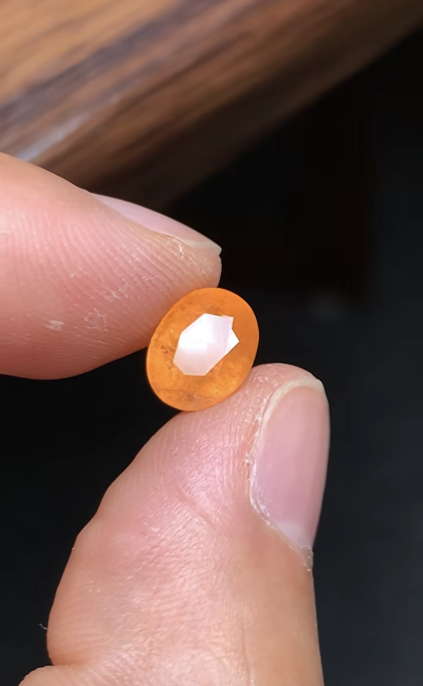 4.04克拉 坦桑尼亚天然无烧芬达 汽水色 （1011）