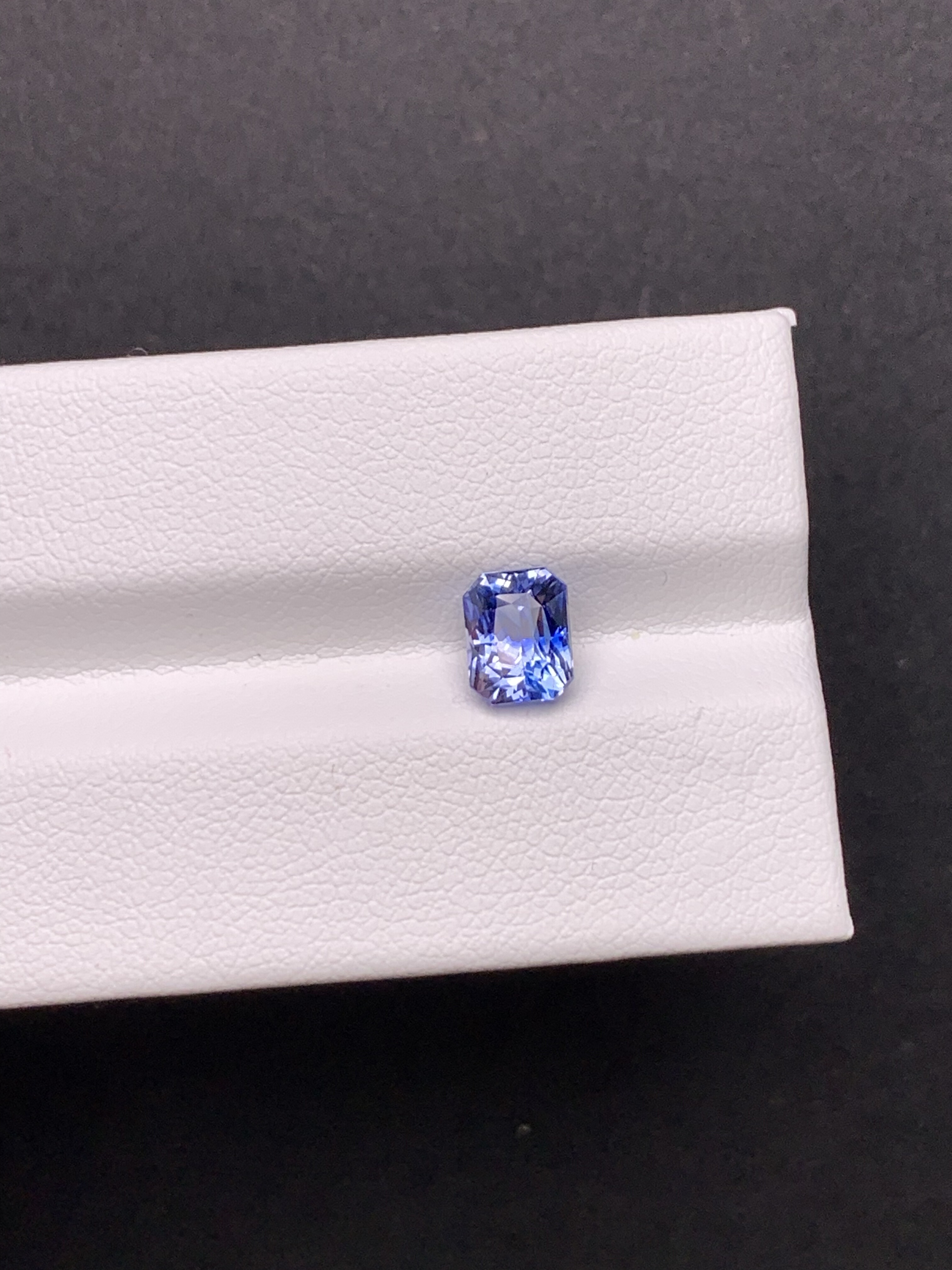 1.62克拉 斯里兰卡天然老烧矢车菊蓝宝石 （1026）