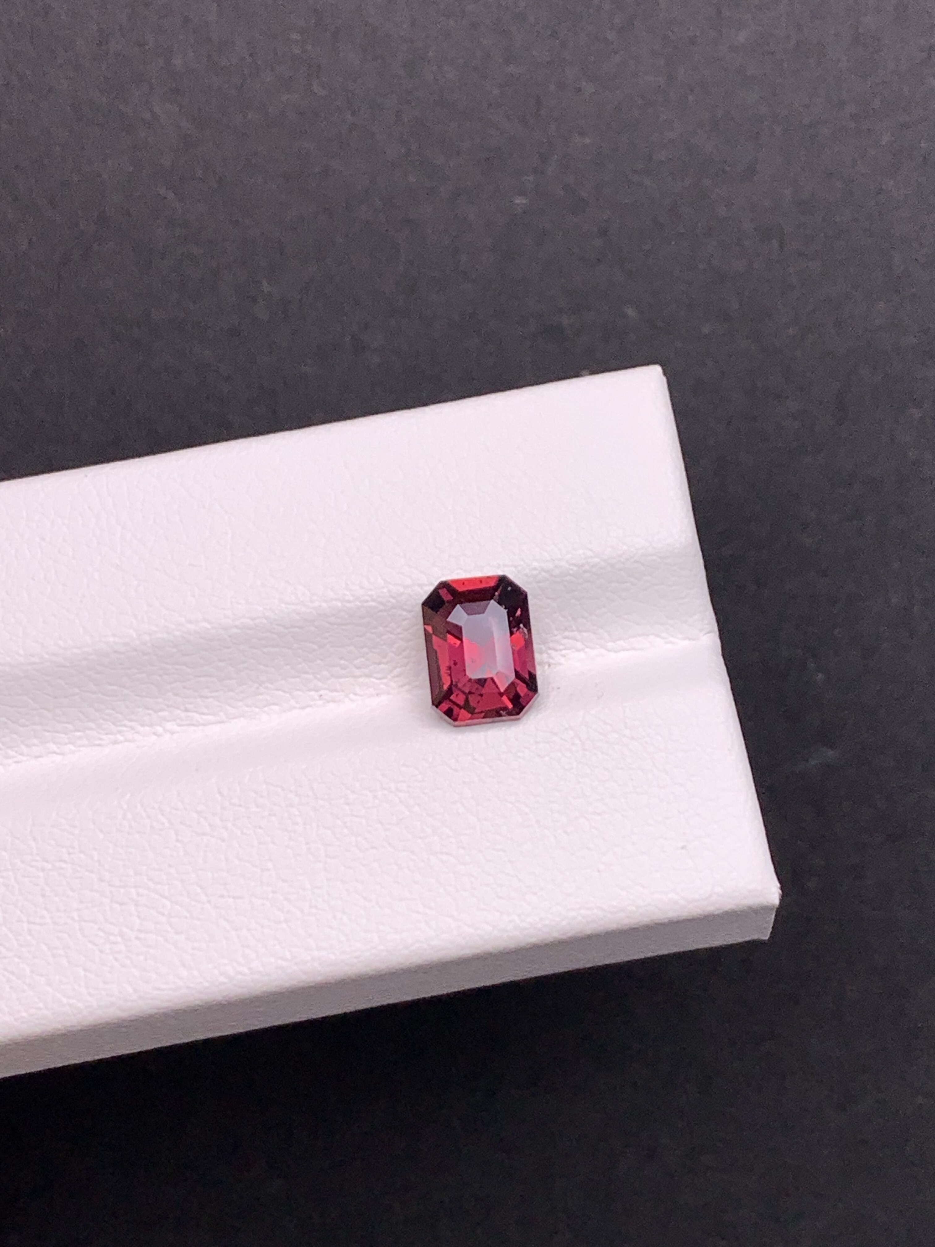 1.68克拉 坦桑尼亚天然无烧尖晶石 玫瑰红 （1123）