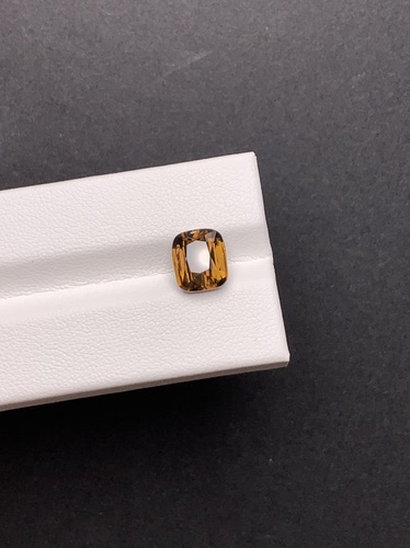 3.44克拉 斯里兰卡天然无烧姜黄色锆石（1222）