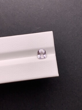 1.29克拉 缅甸天然无烧尖晶石正灰色（1222）