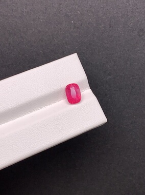 2.06克拉坦桑尼亚天然无烧马亨盖尖晶石 奶盖 草莓糖浆红（1216）