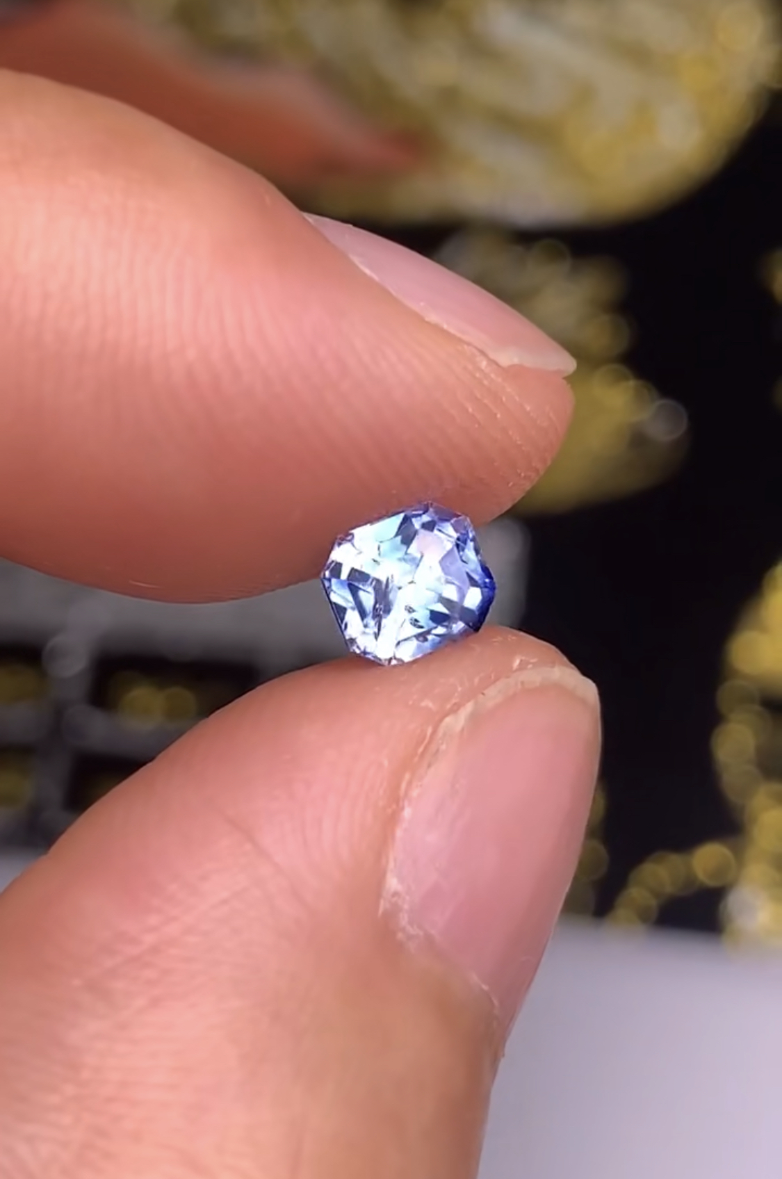 1.19克拉 斯里兰卡天然老烧天空蓝宝石（1127）