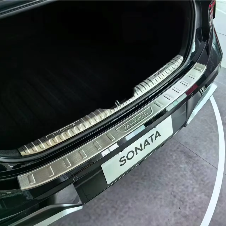 适用于24款11代索纳塔后护板索纳塔后备箱改装尾箱踏板　