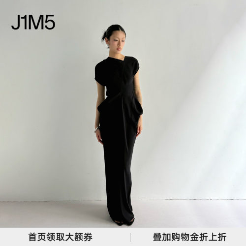 不对称垂坠连衣裙优雅高级