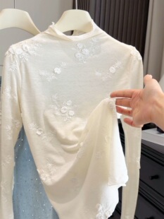 半高领立体花朵蕾丝打底衫女春秋木耳边内搭修身显瘦长袖T恤上衣