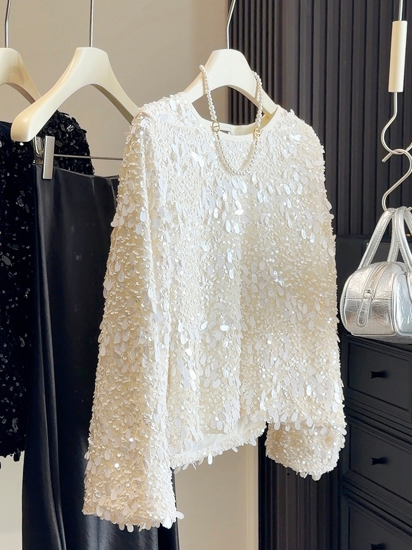 重工闪闪亮片圆领长袖打底衫女春秋冬宽松显瘦百搭纯色气质上衣,女装/女士精品,蕾丝衫/雪纺衫,淘宝优惠券,粉丝福利购,淘宝优惠卷