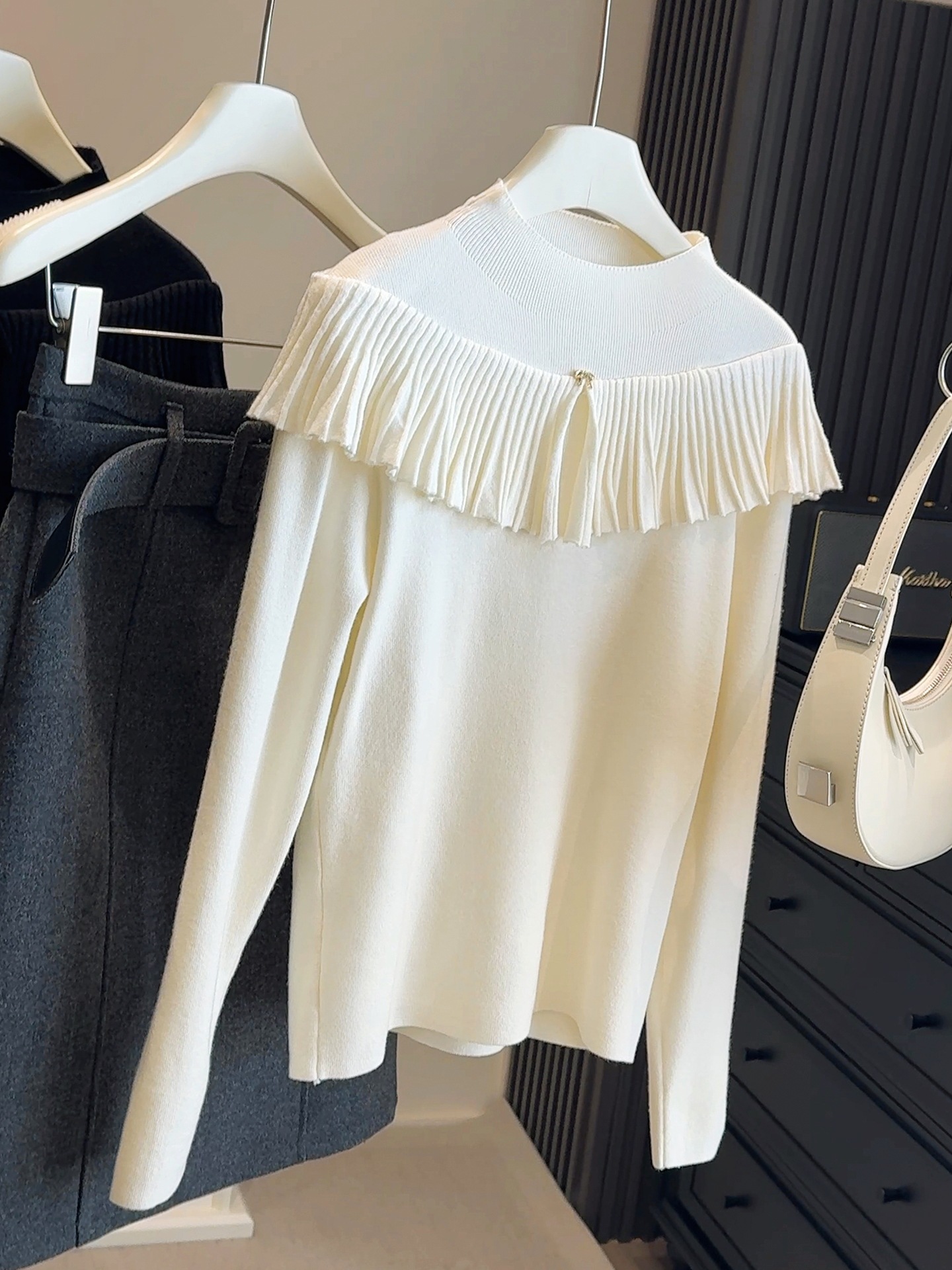 设计感荷叶边拼接半高领针织衫女秋冬蝴蝶结修身显瘦内搭打底毛衣