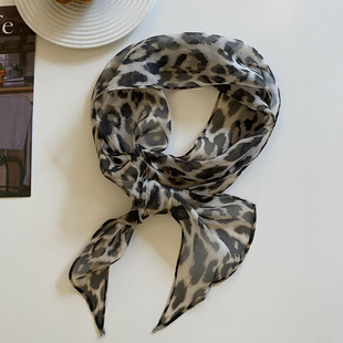 真丝围巾女2025春新款韩版复古豹纹印花100%桑蚕丝丝巾百搭小领巾