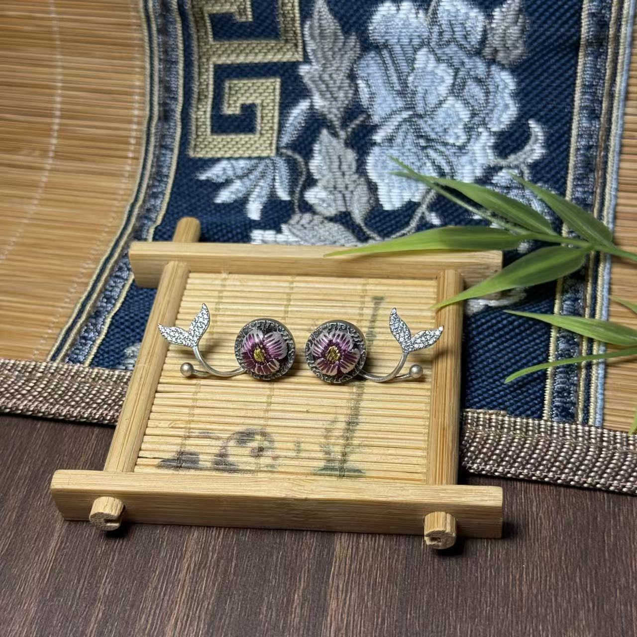 特色手工艺/地区民间特色手工艺/刺绣/浮游一梦耳环