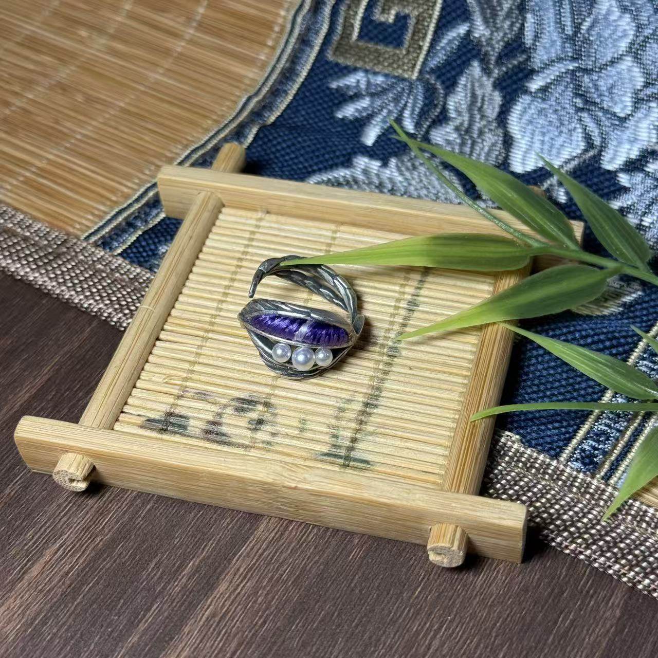 特色手工艺/地区民间特色手工艺/刺绣/帝江戒指