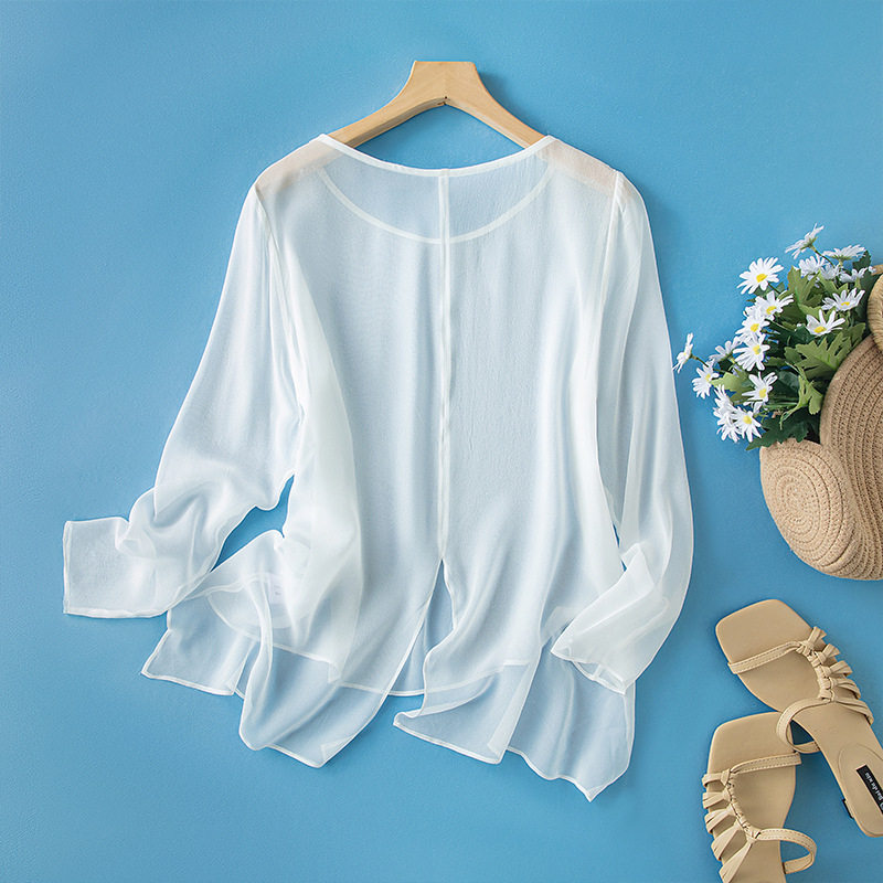真丝夏轻薄微透圆领衬衫女长袖t恤宽松开叉外搭空调防晒罩衫