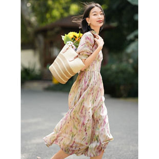 真丝桑蚕丝连衣裙2026夏季新款法式V领清新收腰显瘦气质碎花长裙
